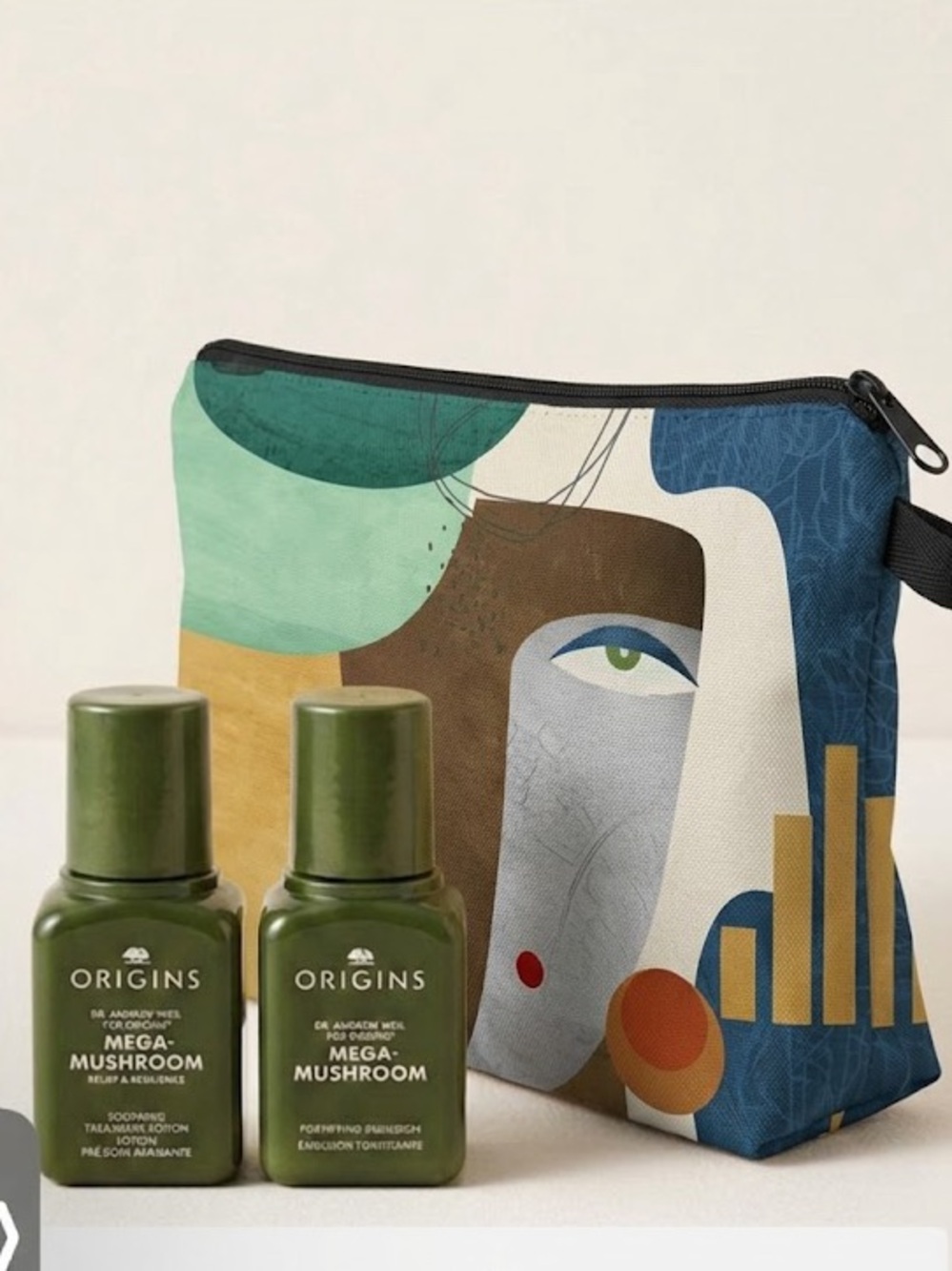Origins Mega-Mushroom
Travel Duos & Cosmetic Bag  NWT